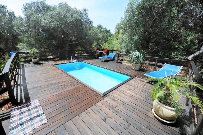 Villa with patio, barbecue & yard — photo 3