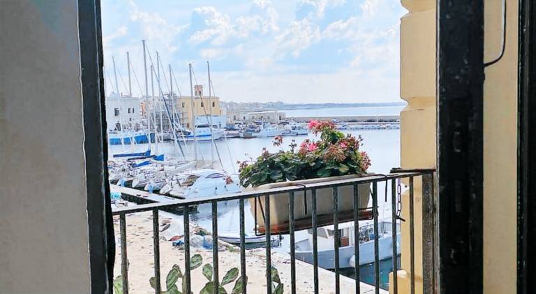 Holiday apartment with 2 rooms for 5 persons — photo 4