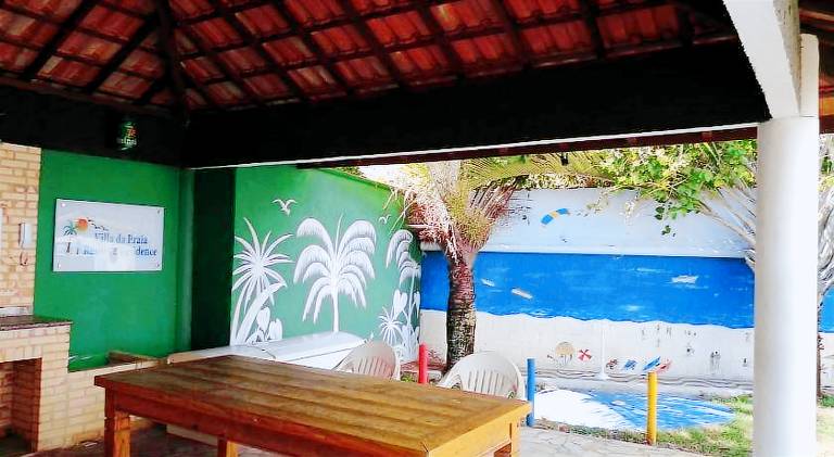 Apartment with pool — photo 4
