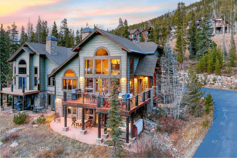 House with jacuzzi in Winter Park, CO