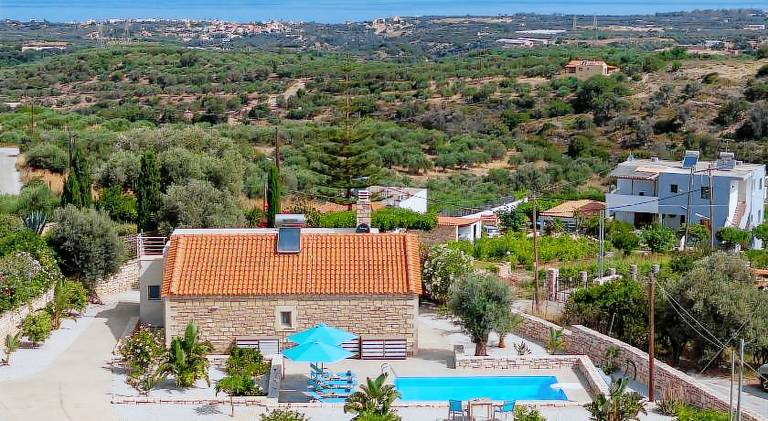Villa with pool in Agios Nikolaos