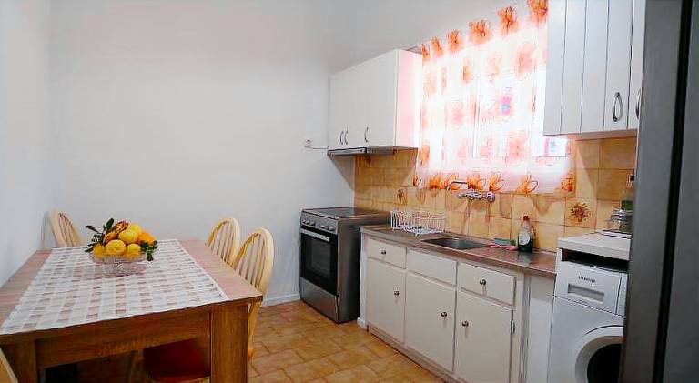 Villa with 2 rooms for 6 persons — photo 5