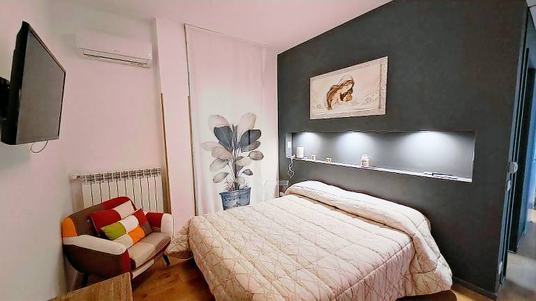 Holiday apartment with patio | City view — photo 4