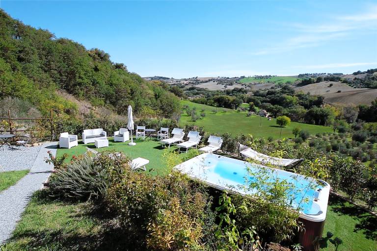Villa with yard, terrace & hot tub — photo 5