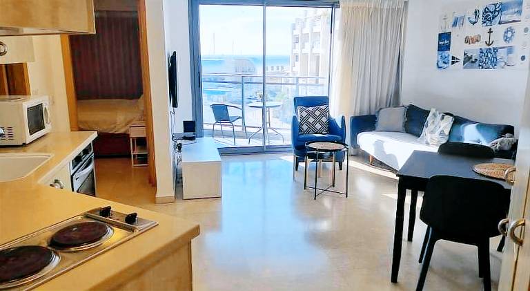 Apartment with pool — photo 2