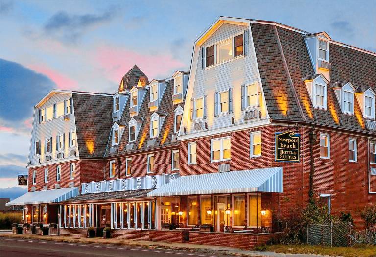 Newport Beach Hotel and Suites