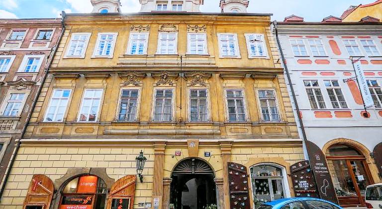 Apartment with yard | Next to Prague Castle | Dogs allowed — photo 4