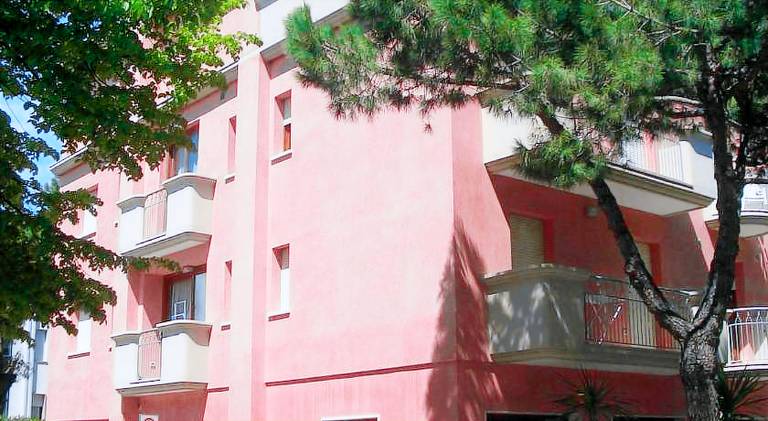 Apartment with terrace — photo 4