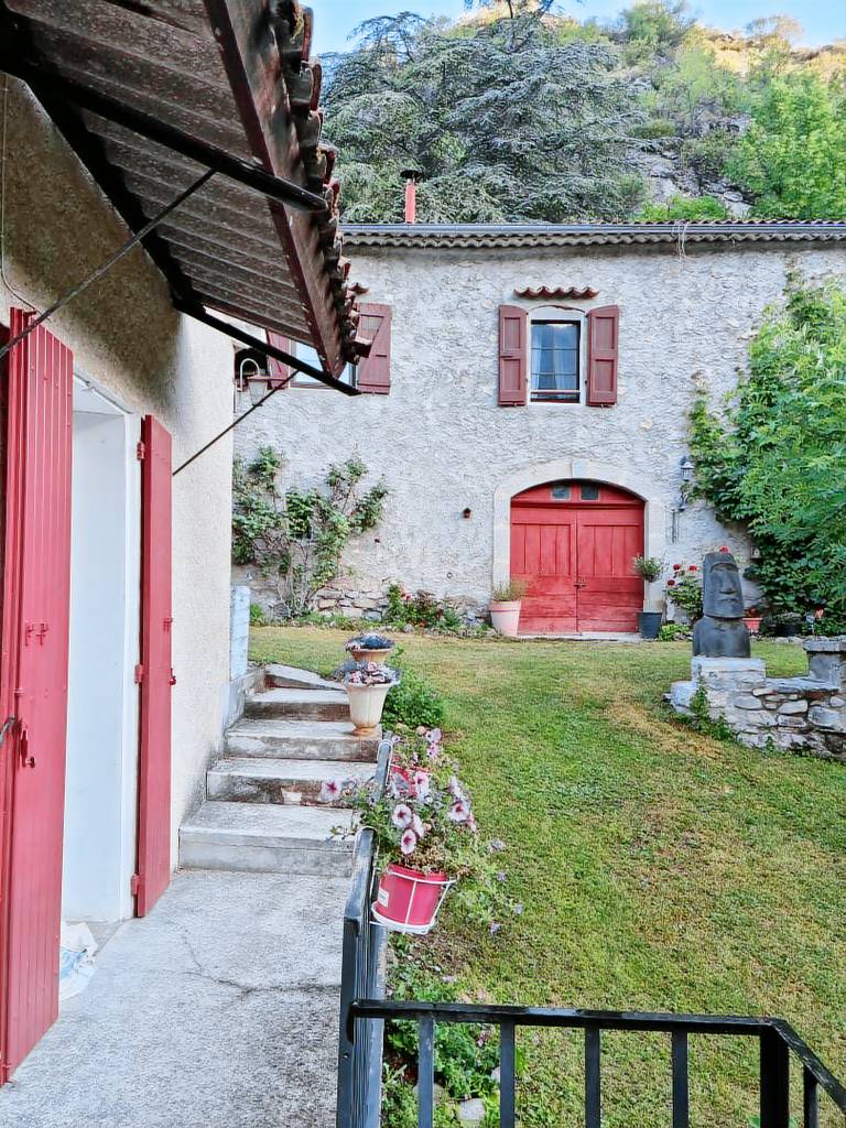Gite with yard, terrace & BBQ in Gap
