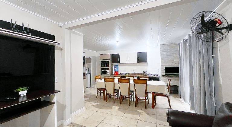 House | Next to the beach | Pets allowed — photo 2