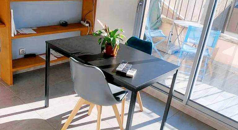Pleasant holiday apartment with patio | Pets are welcome in Meyreuil