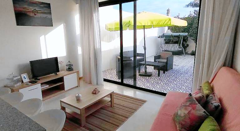 Nice rental apartment with garden & terrace | Near Portas da Cidade de Ponta Delgada | Pet-friendly — photo 2