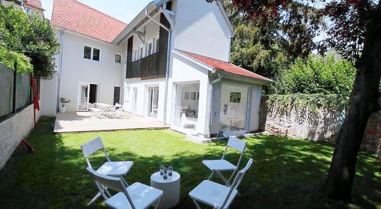 Fully equipped beautiful villa with patio & garden | Pet-friendly in Colmar