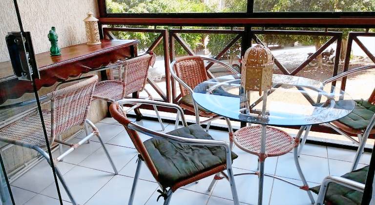 Serviced apartment with pool, terrace & yard — photo 5