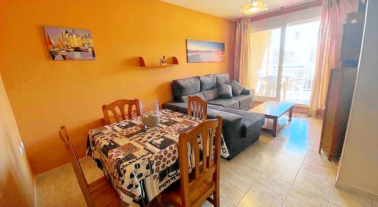 Apartment with pool — photo 4