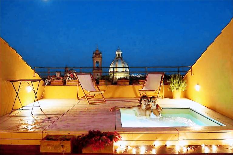 Bed & Breakfast  Caltagirone