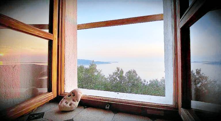 House with 3 rooms for 5 persons in Mali Losinj