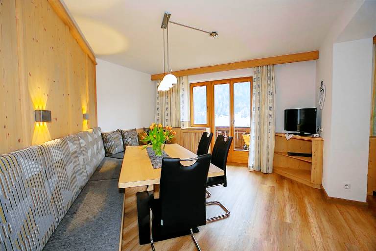 Ferienwohnung mit Hund in Sankt Anton am Arlberg, Gemeinde Sankt Anton am Arlberg f&uuml;r max. 7 Personen