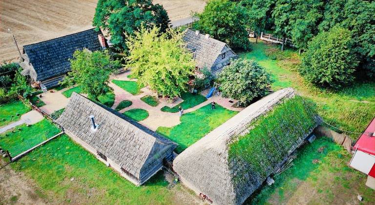 Nice farm with BBQ, sauna & terrace | Perfect for remote work | Pets are welcome in Lódz
