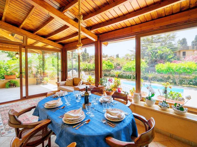 Vacation home with barbeque, terrace & private pool — photo 3
