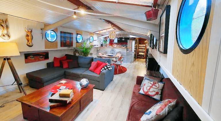 Beautiful boat with grill & patio | Good for workation | Pet-friendly — photo 3