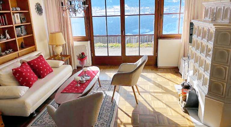 Holiday apartment with yard & patio — photo 2