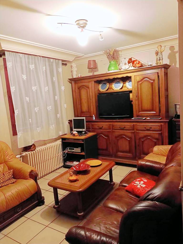 House with yard, terrace & fast internet | City view — photo 3