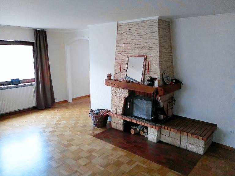 Holiday apartment with barbecue & yard — photo 3