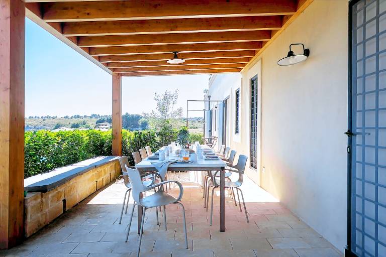 Family-friendly ample villa with yard, BBQ & patio | Garden view | Dogs allowed — photo 3