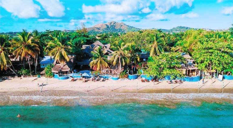 Children-friendly nice lodge with garden, terrace & pool | Beach nearby | Pet-friendly in Nosy Be