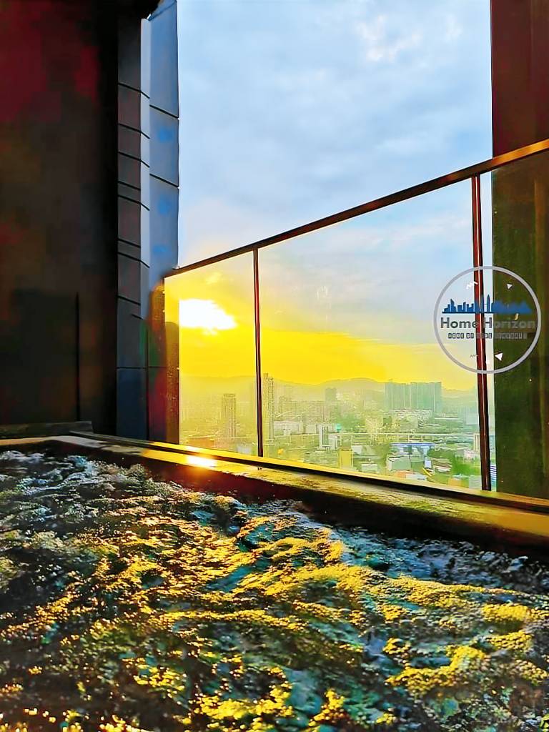 Rental apartment with BBQ, pool & hot tub | Close to Jalan Alor | Good for workation | Dogs allowed — photo 4