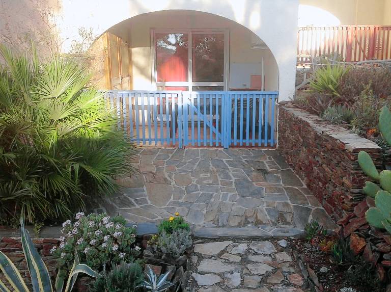 Fully equipped wonderful holiday apartment with pool, barbeque & garden | Garden view | Pet-friendly — photo 5