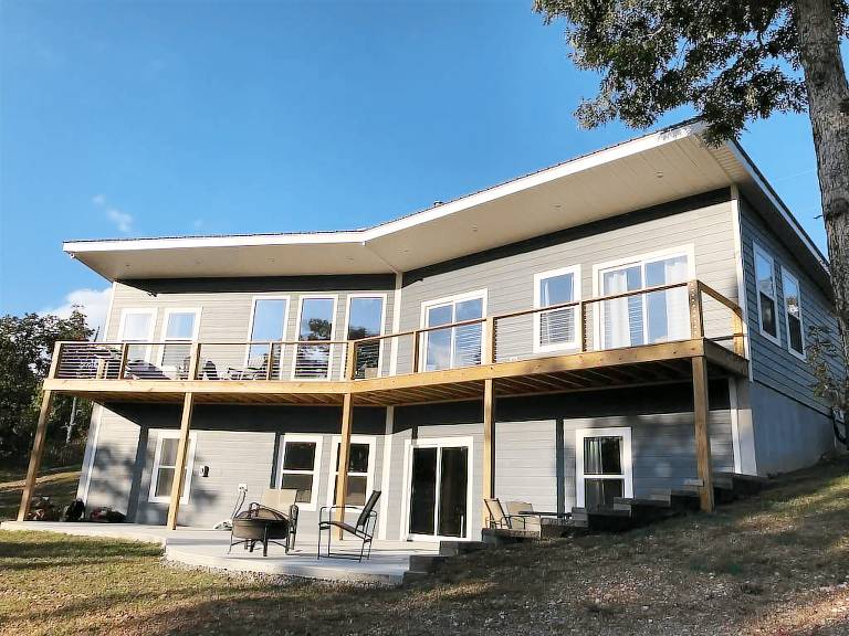 House Whiteoak Creek Subdivision
