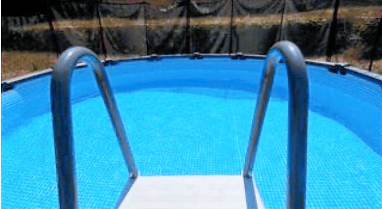 Villa with pool — photo 3