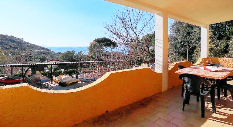 House with garden & BBQ — photo 3