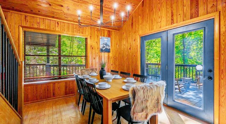 Chalet with jacuzzi & pool | Dogs allowed — photo 2