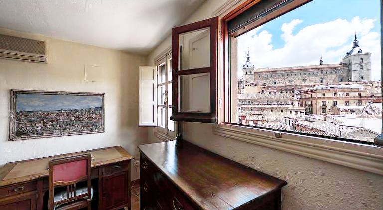 Fully equipped ample vacation home with terrace | Near Toledo Cathedral | Good for workation | Dogs allowed — photo 3
