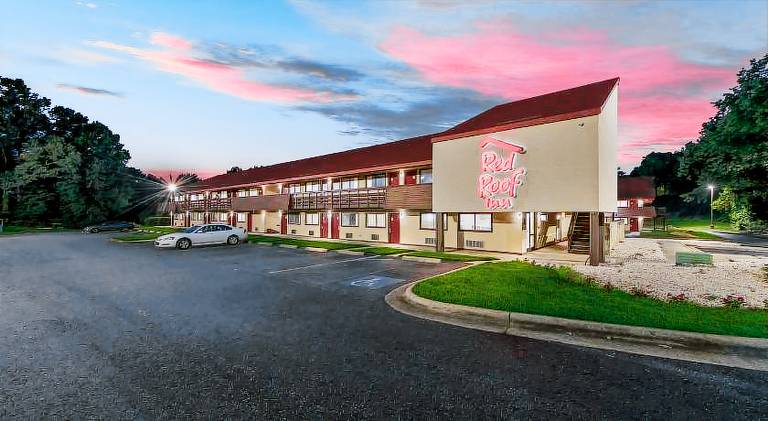 Red Roof Inn Hickory — photo 5
