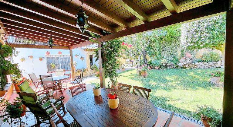 Wonderful vacation home with barbeque, garden & patio | Good for workation | Dogs allowed — photo 3