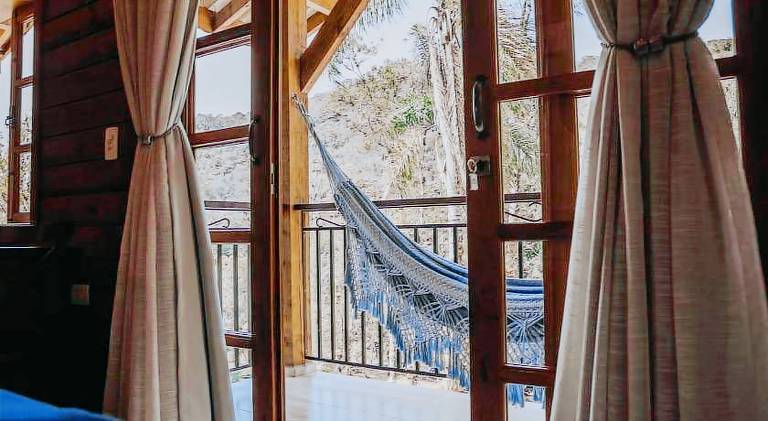 Lodge with hot tub — photo 4