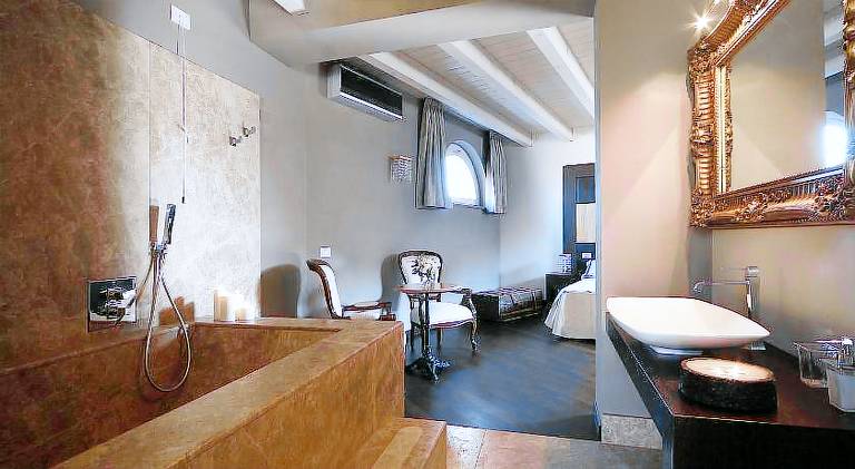 Children-friendly villa with terrace, barbecue & private pool | Dogs allowed — photo 2
