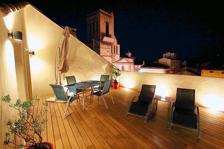 Apartment Nimes