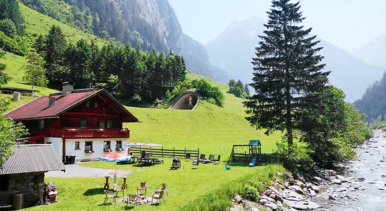 Vacation home | Pets allowed in Mayrhofen