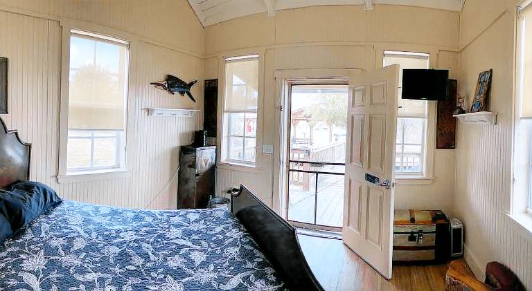 House | Pets allowed — photo 4
