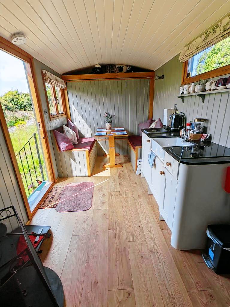 Cabin  Brynsiencyn