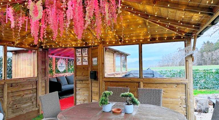 FINN VILLAGE "Raspberry Cottage" Private Garden, 6-seater HOT TUB, Firepit & Pizza Stove — photo 5