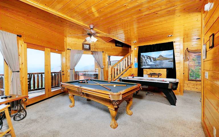 Cabin with pool, hot tub & sauna | Mountain view — photo 2