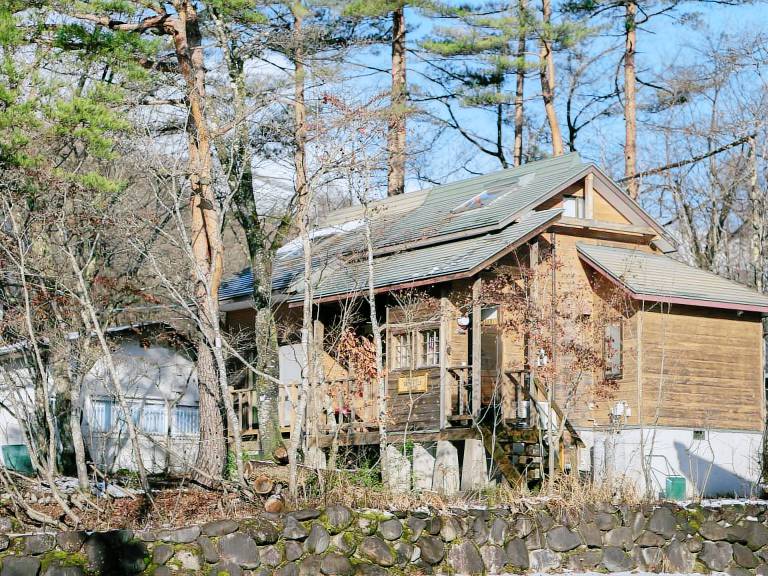 House with grill — photo 4