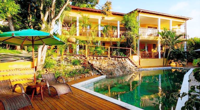 Big villa with jacuzzi, BBQ & garden | Pets allowed in Itacaré