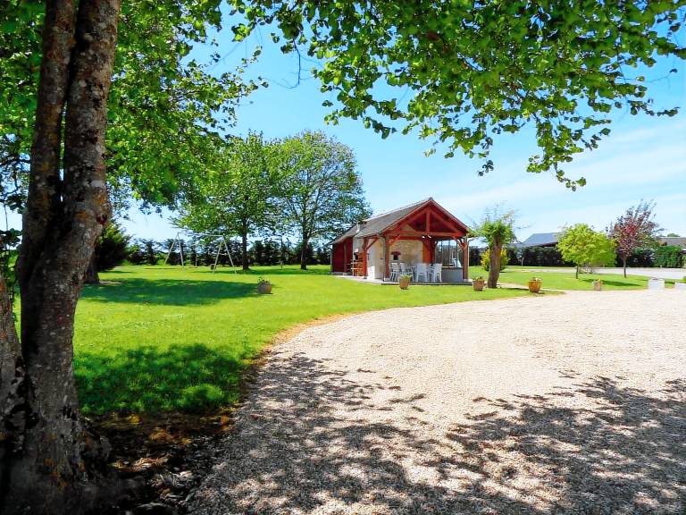 Family & Friends Retreat: Near Loire Castles, ZooParc de Beauval, Spacious Garden, Sleeps 12 — photo 3